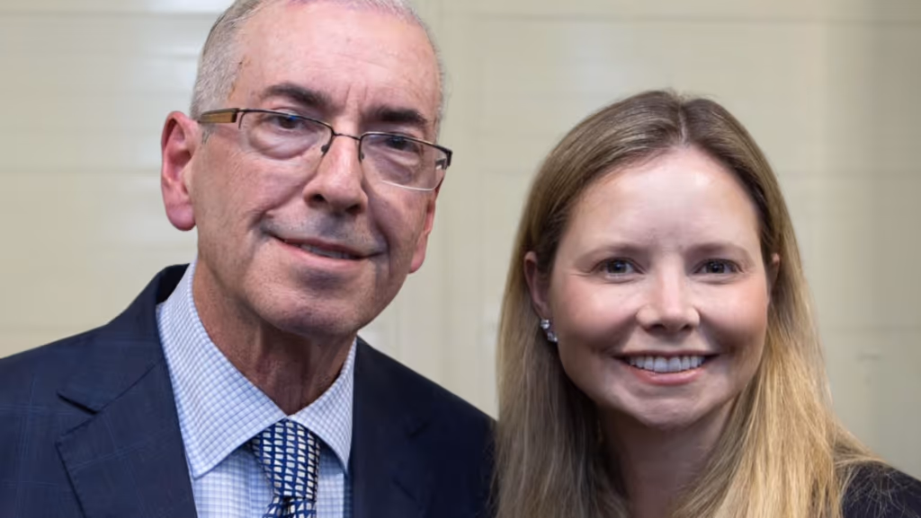 Cunha celebra 10 anos de decisão sobre impeachment de Dilma