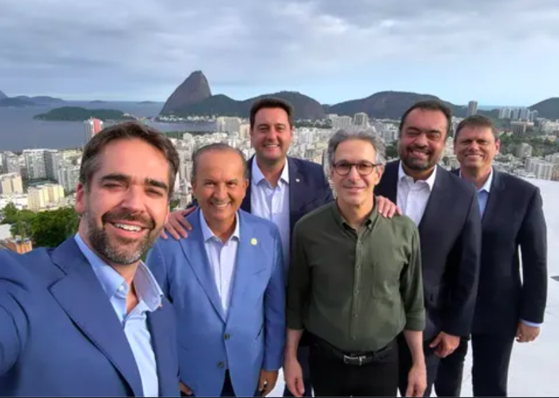 Deixem de errar tanto, senhores políticos da oposição