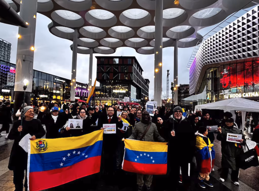 Venezuelanos se mobilizam pelo mundo em apoio a María Corina