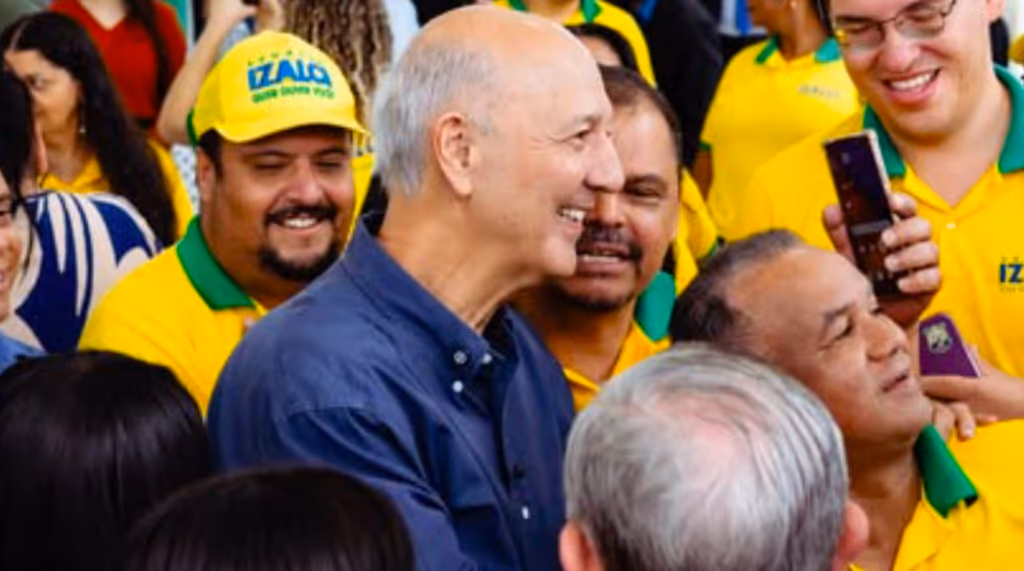 Arruda anuncia filiação ao PSD com presença de Kassab