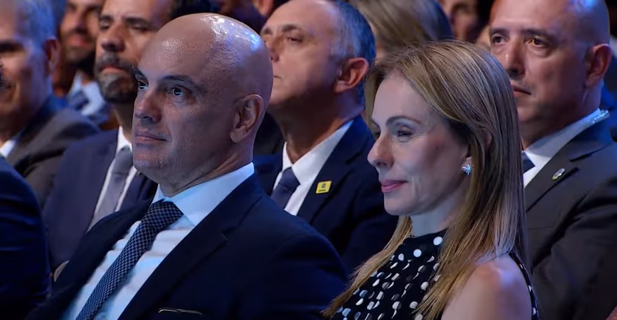 “A sua vitória, Alexandre, é da democracia brasileira”, diz Lula