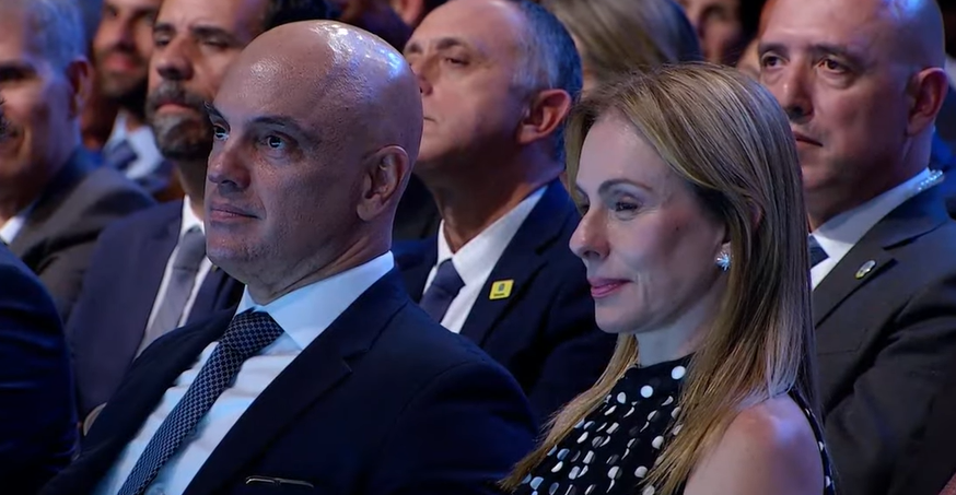 “A sua vitória, Alexandre, é da democracia brasileira”, diz Lula