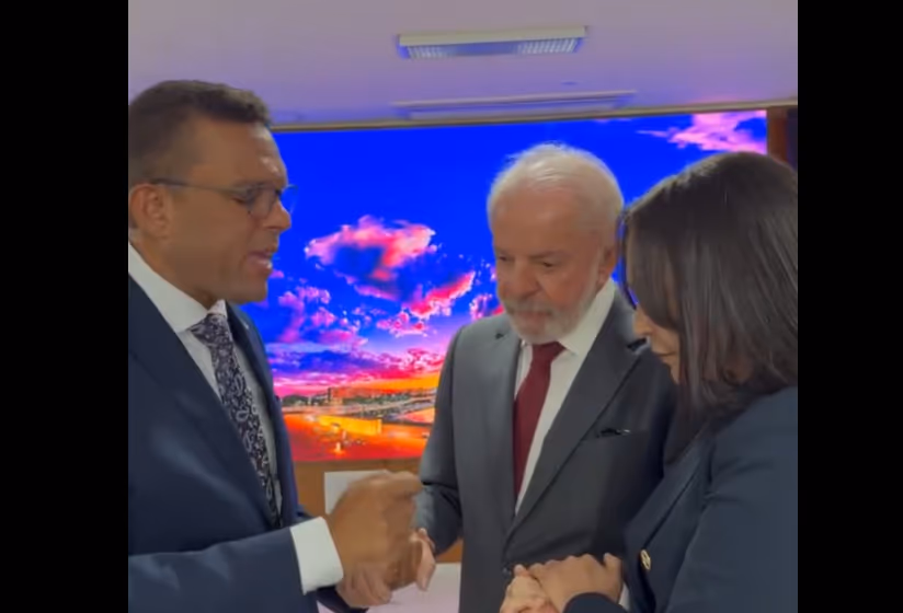 Uma oração (filmada) para Lula