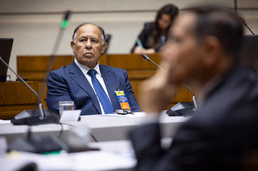 Crusoé: Chile faz terceiro impeachment de juiz da Suprema Corte