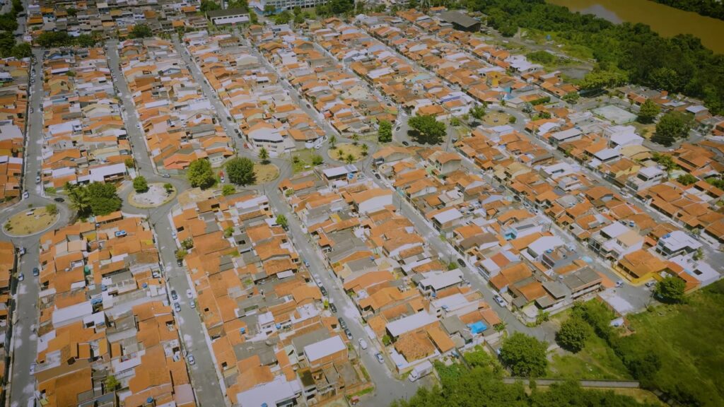 O lugar conhecido como caldeirão do interior mostra como é morar na cidade que nasceu para ser potente e moderna