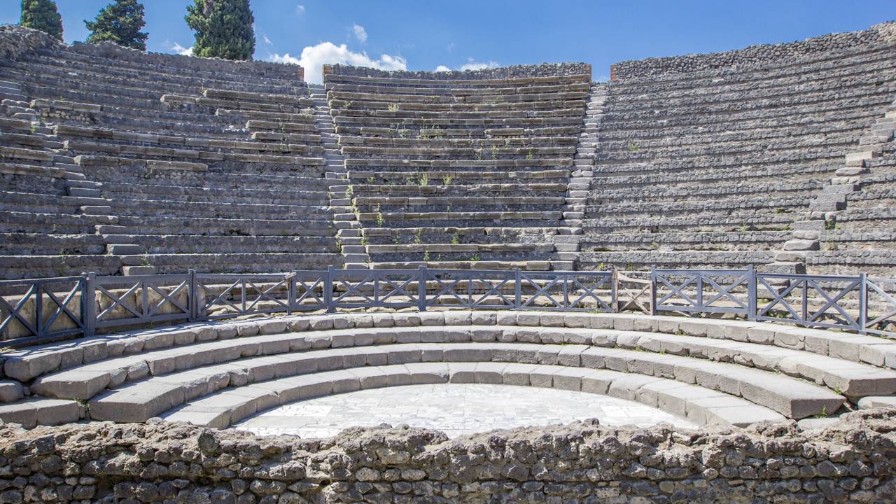 Escada subterrânea que leva à ‘Pompeia perdida’ é descoberta e revela detalhes sobre a vida privada romana