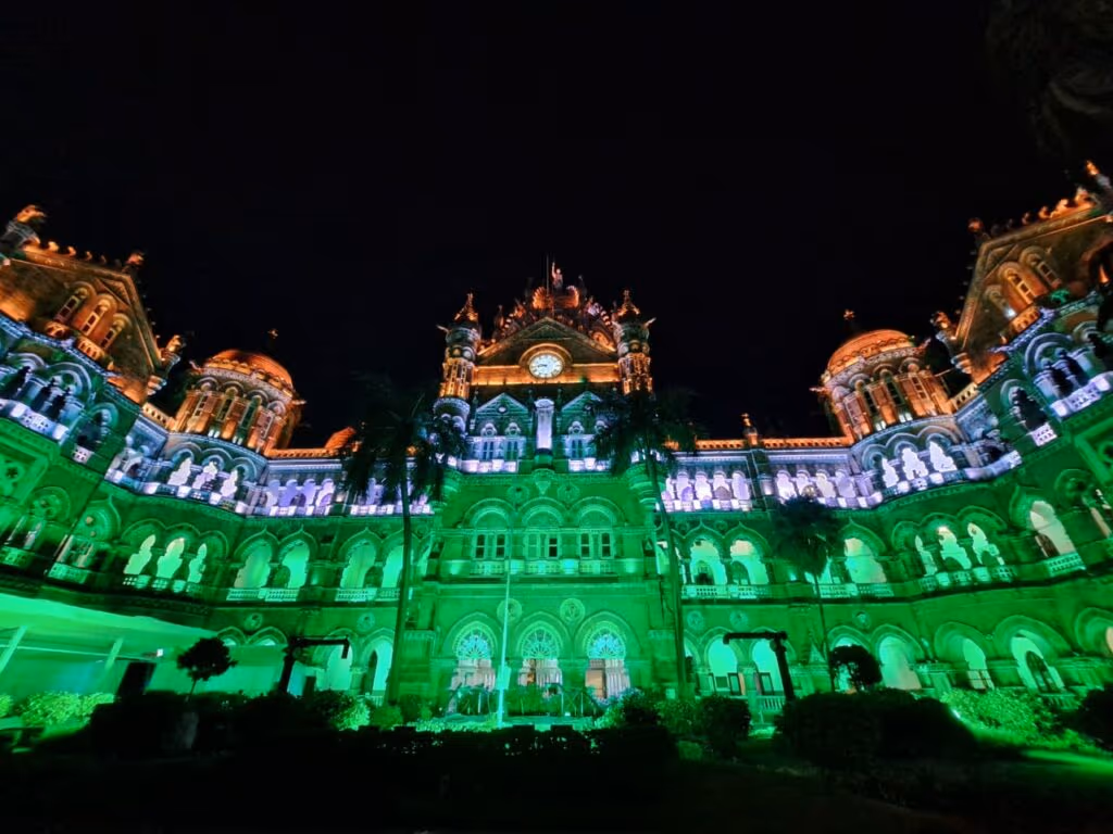 Estação de trem mais bonita do mundo é um Patrimônio Mundial, parece um palácio imperial e não um museu além de receber milhões de pessoas todos os dias