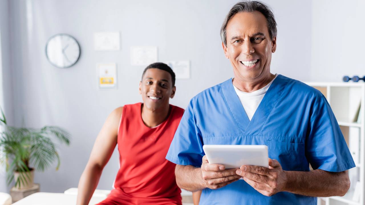 Quanto ganha um enfermeiro de UTI, um psicólogo clínico e um fisioterapeuta respiratório?