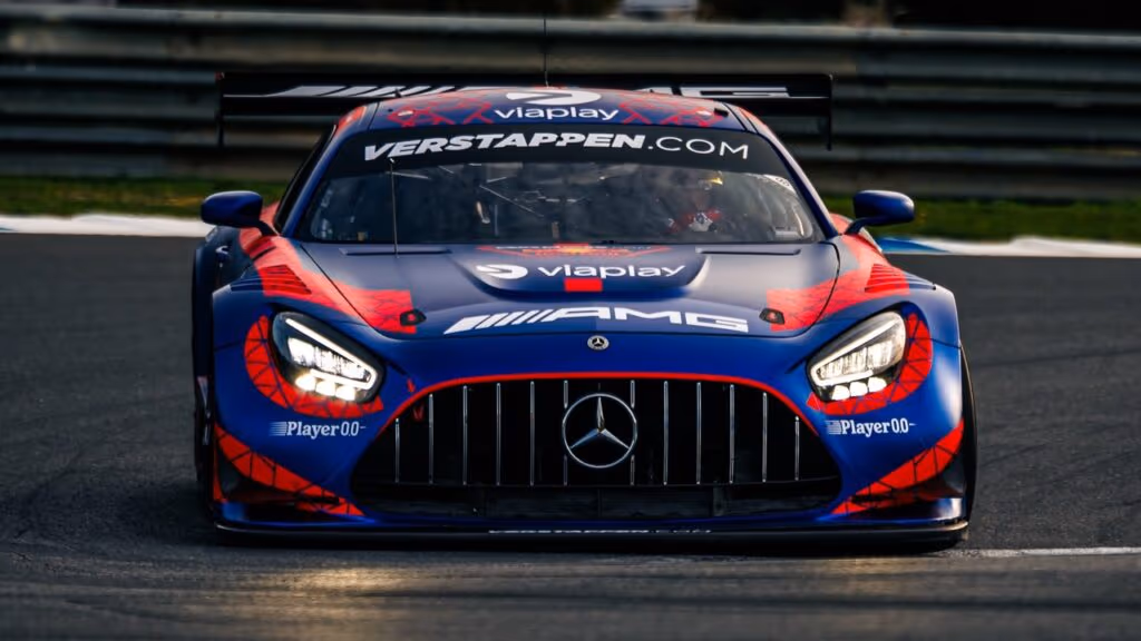 Verstappen assina com a Mercedes para 2026