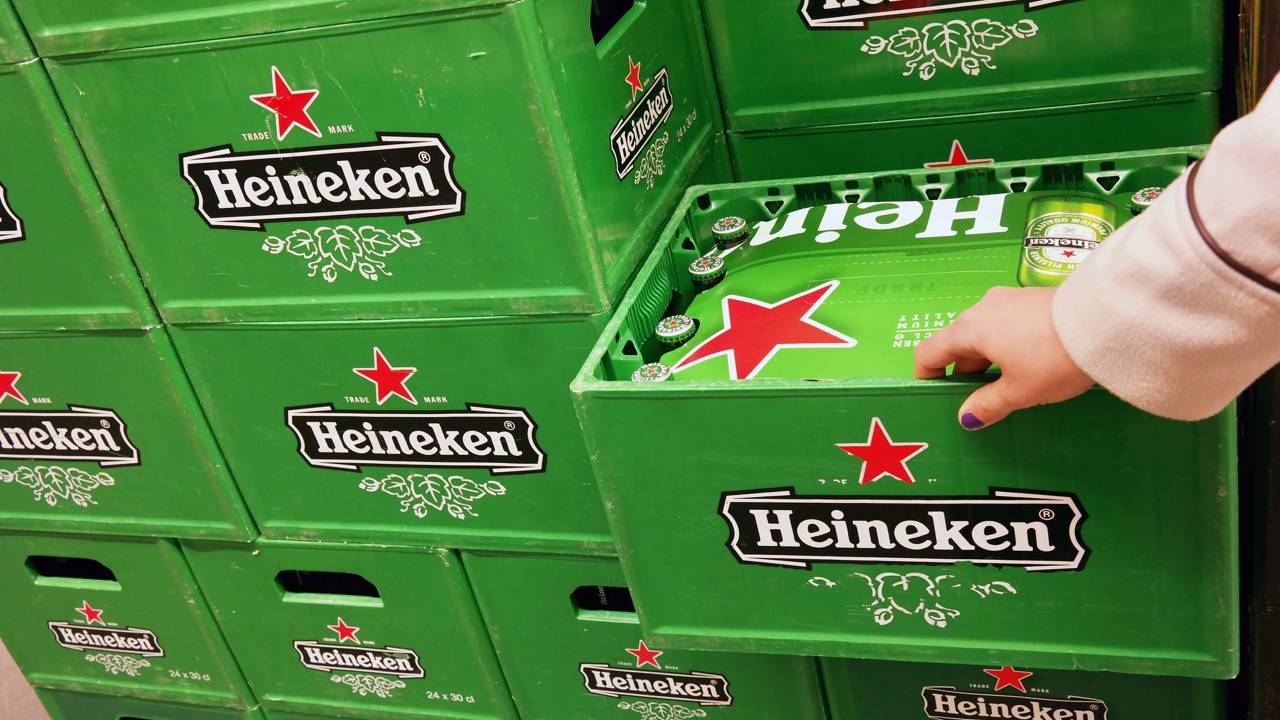 Heineken fecha fábrica no Brasil para focar na centralização da produção