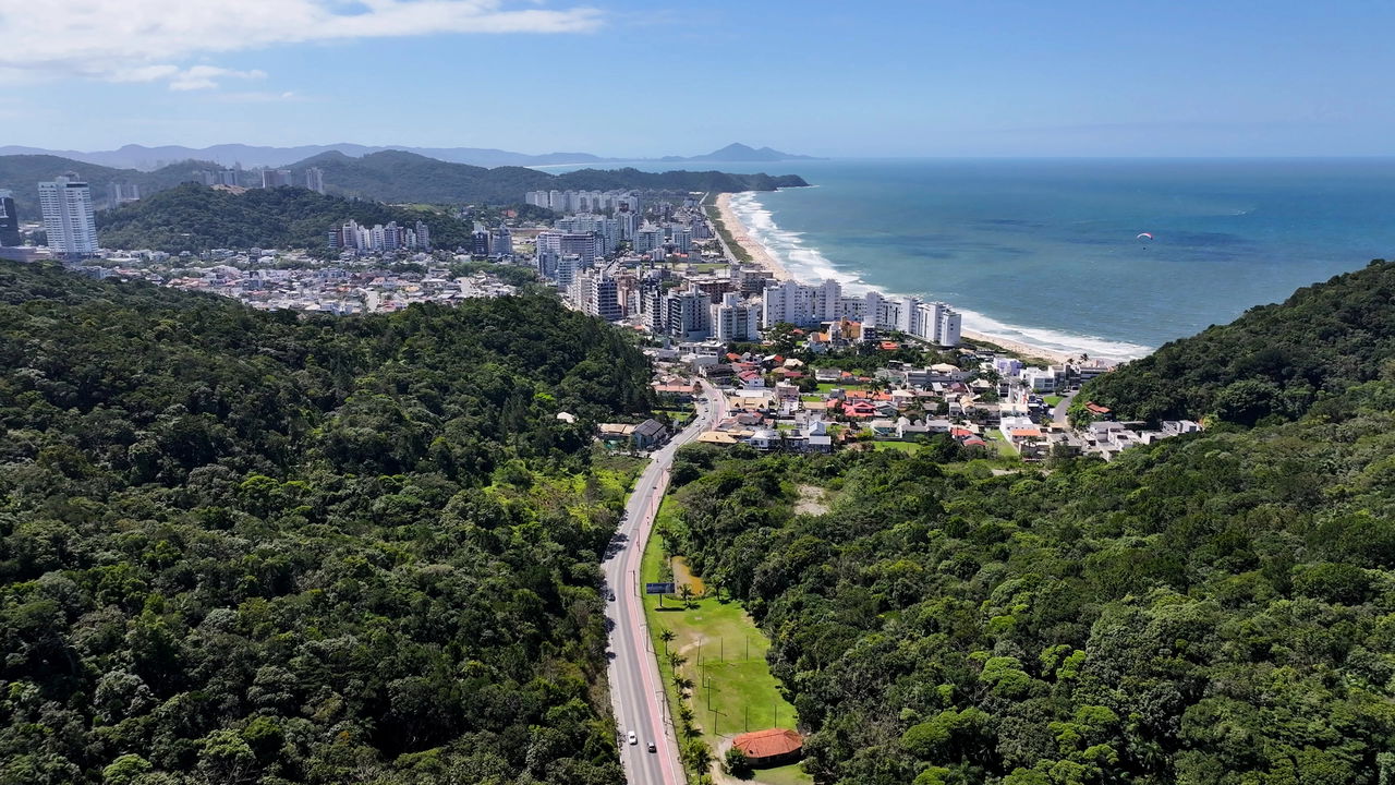 Essa é a cidade que mais impressiona no litoral de Santa Catarina pela riqueza econômica e praias sofisticadas
