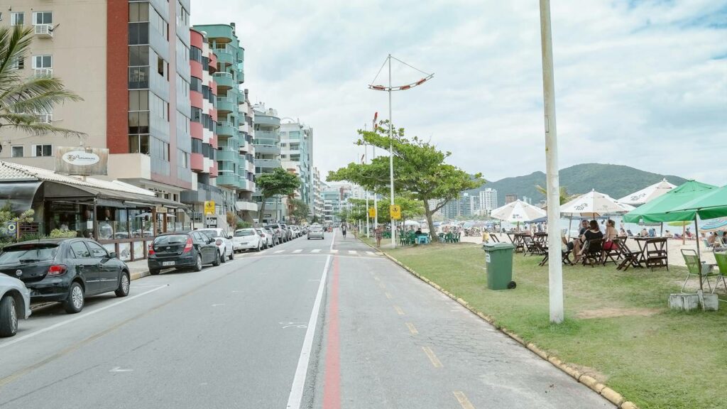 Essa cidade do litoral virou o paraíso de quem busca qualidade de vida perto do mar