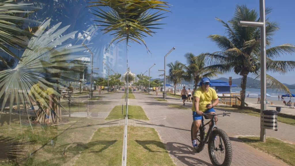 A cidade da Costa Esmeralda a 66 km de Florianópolis que virou o novo paraíso para se viver no litoral catarinense