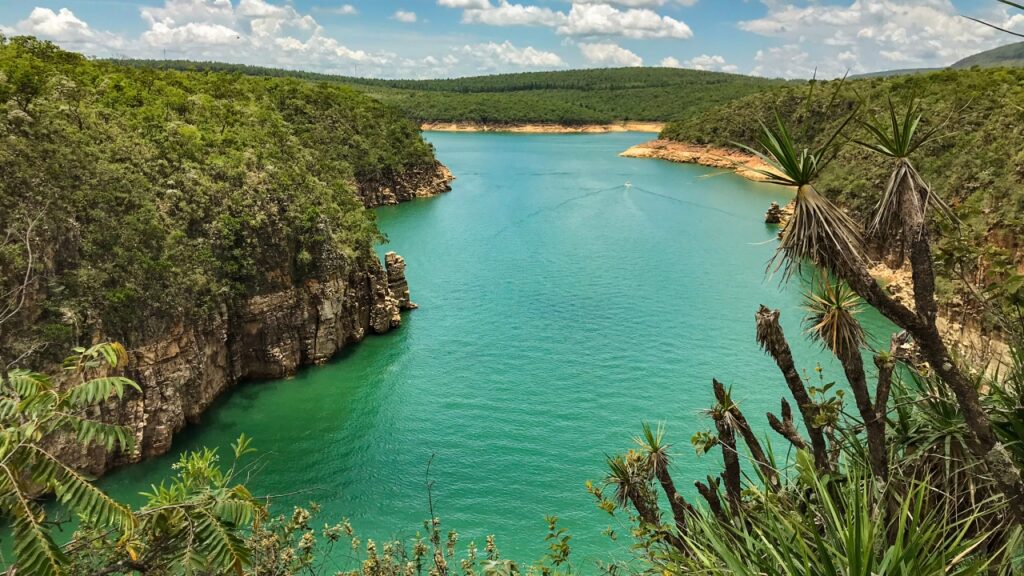 O paraíso mineiro que combina águas cristalinas e os cenários mais desejados do estado