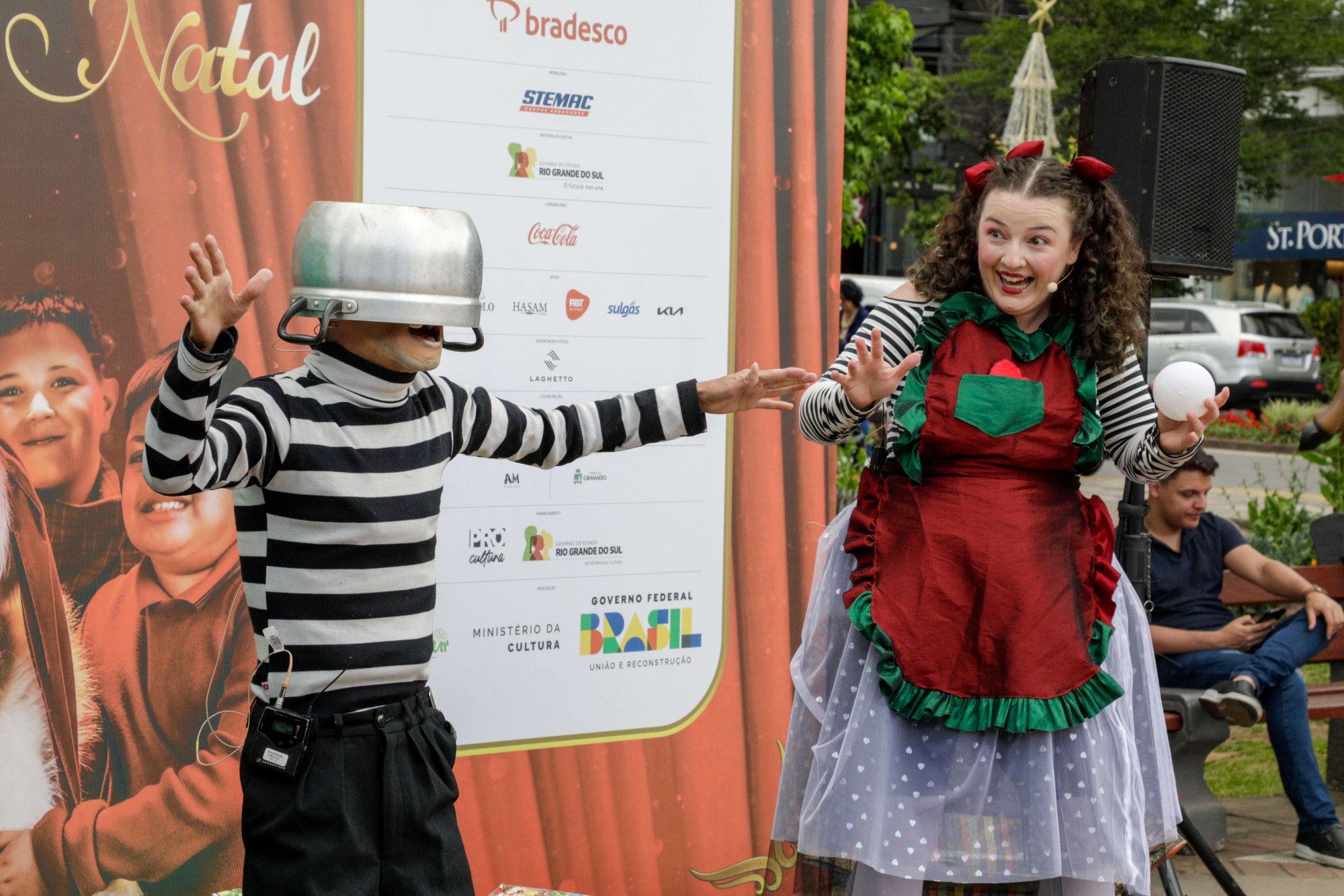 Crusoé: Brasil tem o mais longo Natal do mundo