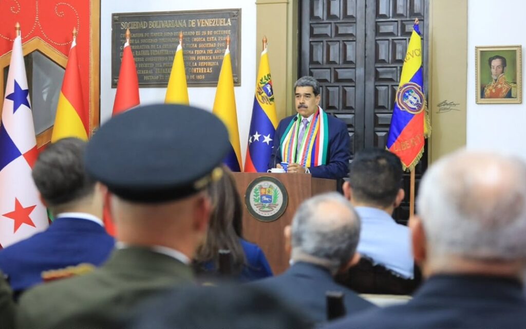 Crusoé: Maduro convoca militares da Colômbia contra EUA