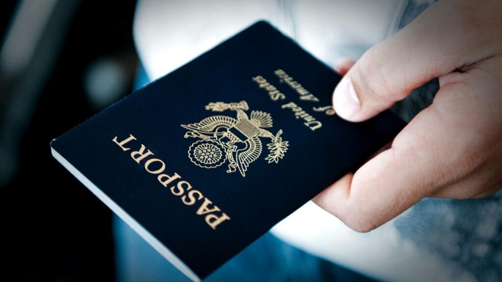 O que é o passaporte de apátrida Entenda quem tem direito ao documento