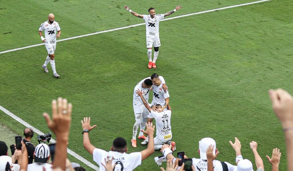 Santos atropela o Cruzeiro e escapada do rebaixamento na última rodada do Brasileirão