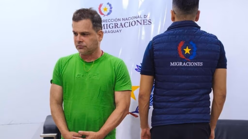 Paraguai divulga foto de Silvinei Vasques detido