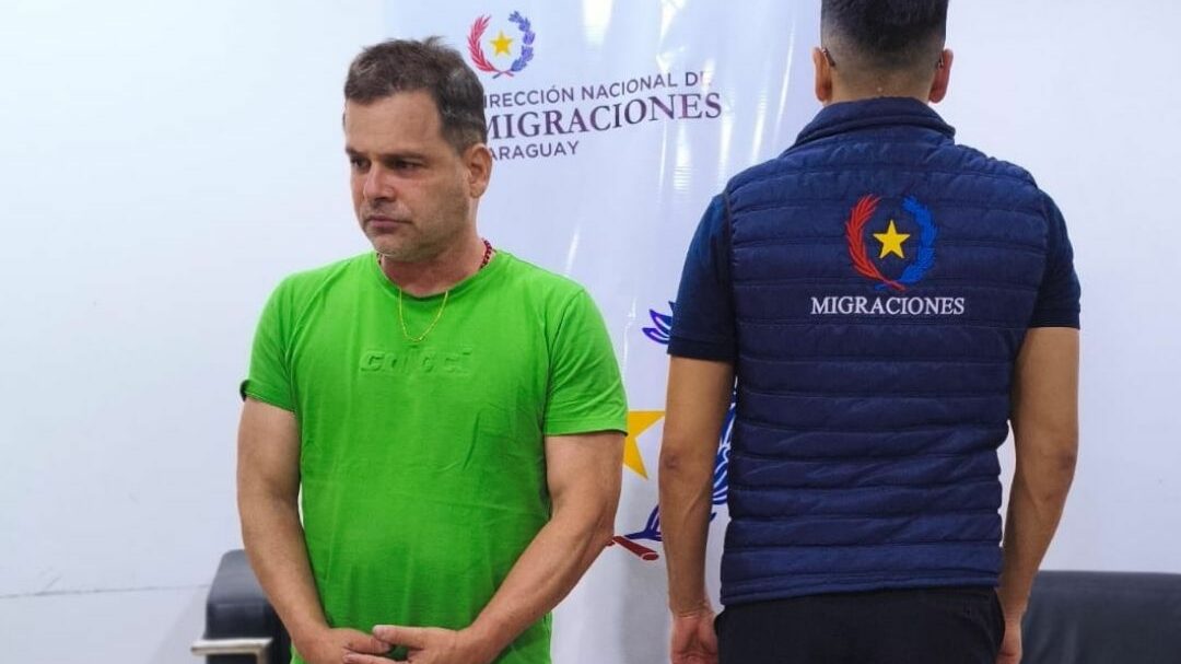 Paraguai divulga foto de Silvinei Vasques detido