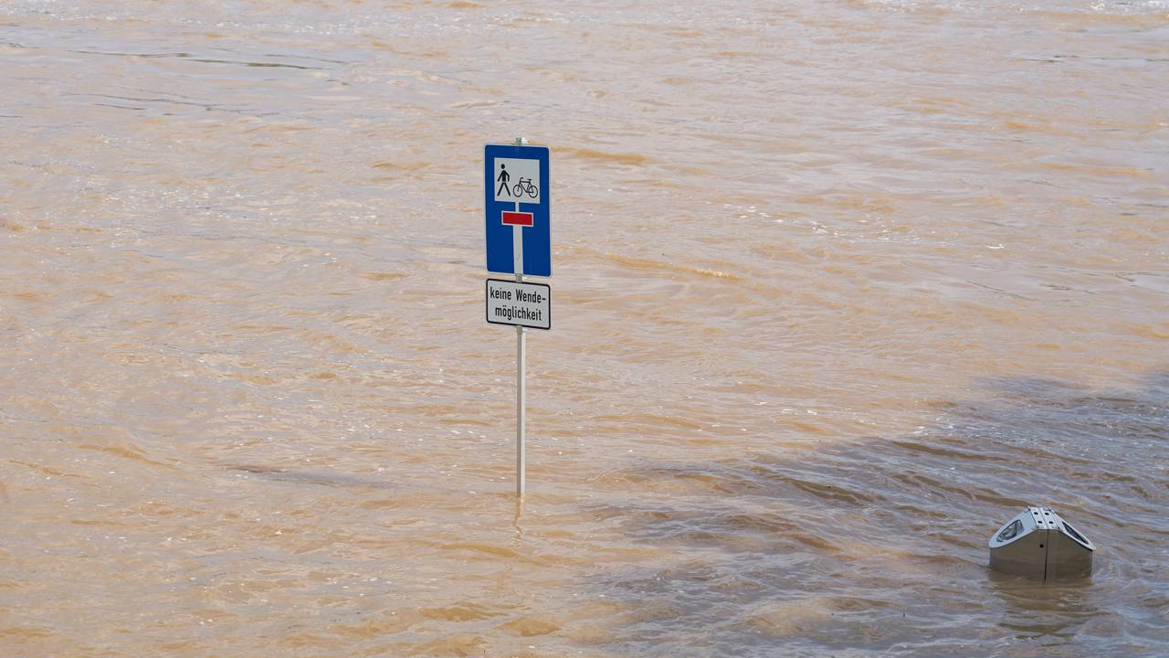 Tempestade e enchentes deixam 1.000 mortos na Ásia. Centenas estão desaparecidos