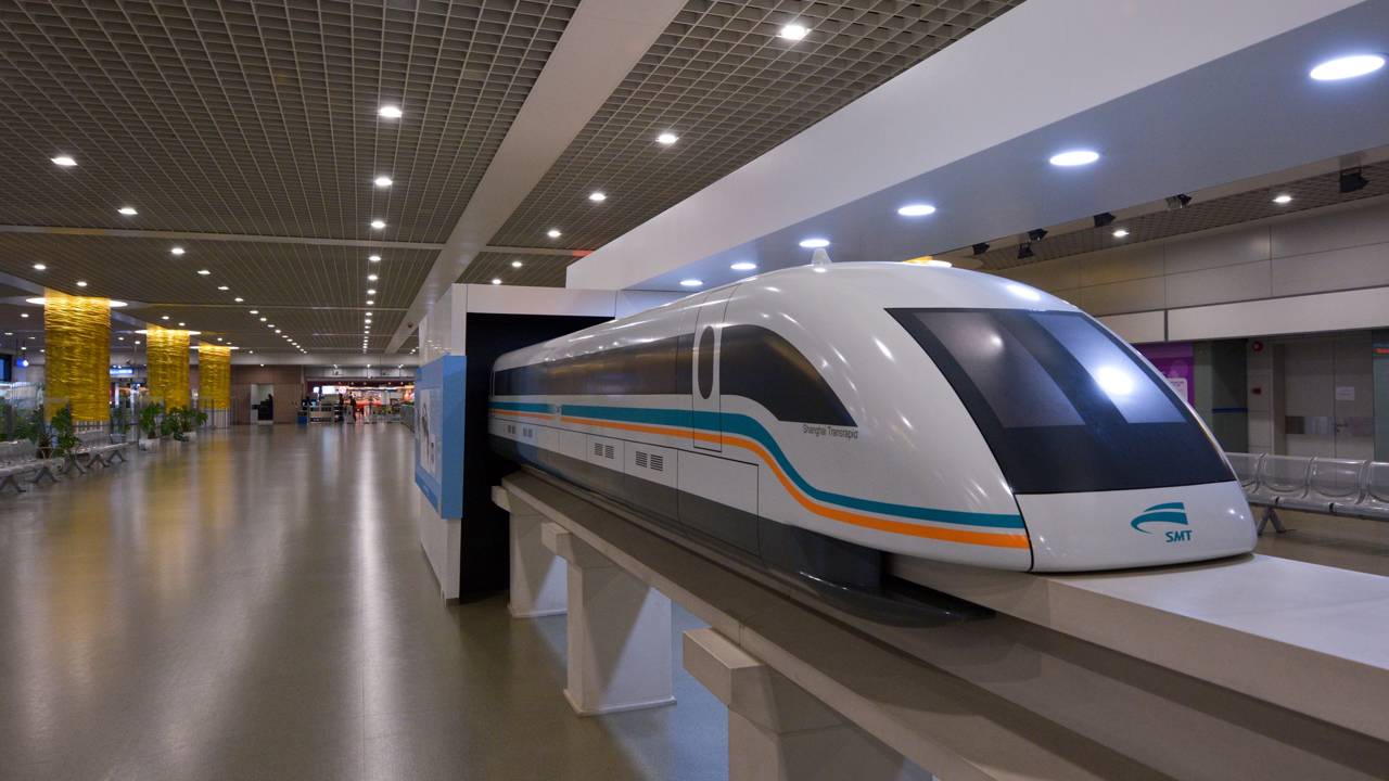 Trem mais rápido que um avião vai atingir uma velocidade de até 1000 km/h e viajará entre dois países em 60 minutos
