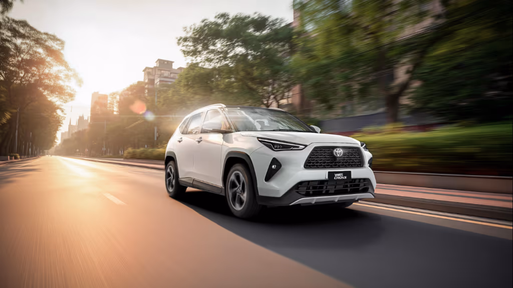 Com motor híbrido flex, esse SUV compacto da Toyota faz até 17,9 km/l nas cidades e vira sonho de consumo