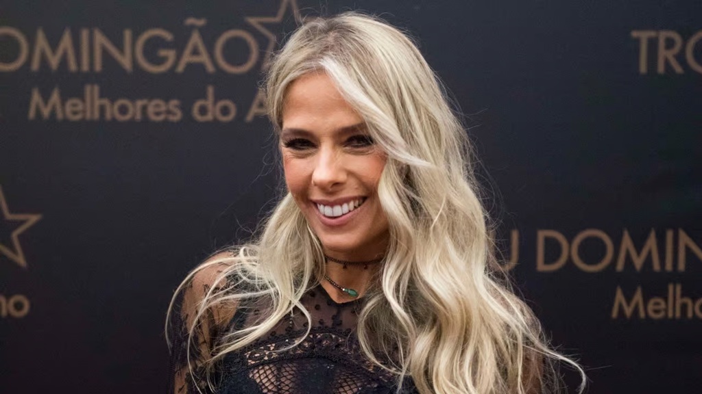 Por dinheiro, Globo libera Adriane Galisteu no BBB