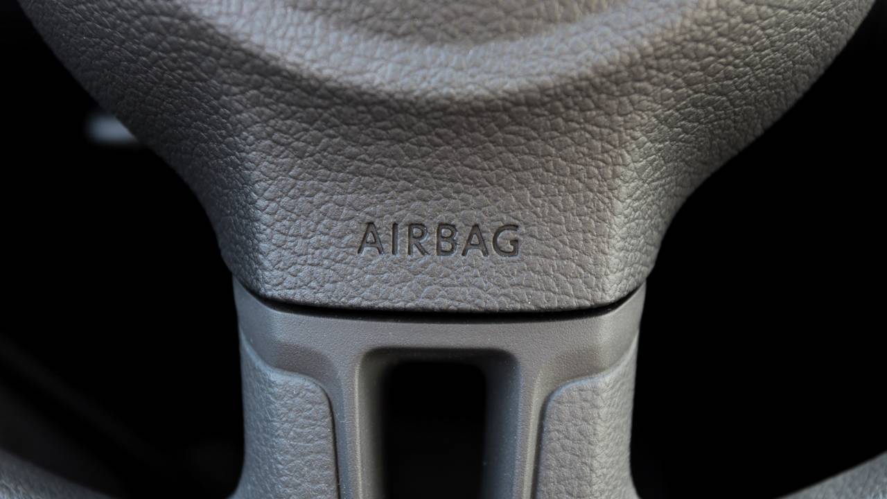 Airbag realmente salva vidas ou existe um mito perigoso por trás disso?