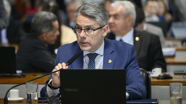 PL Antifacção: relatório de Vieira equipara milícia a facção e taxa bets