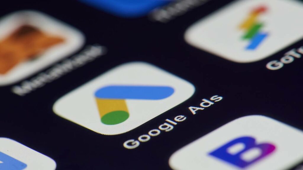 Meta entra na mira da DMA e muda forma de exibir anúncios