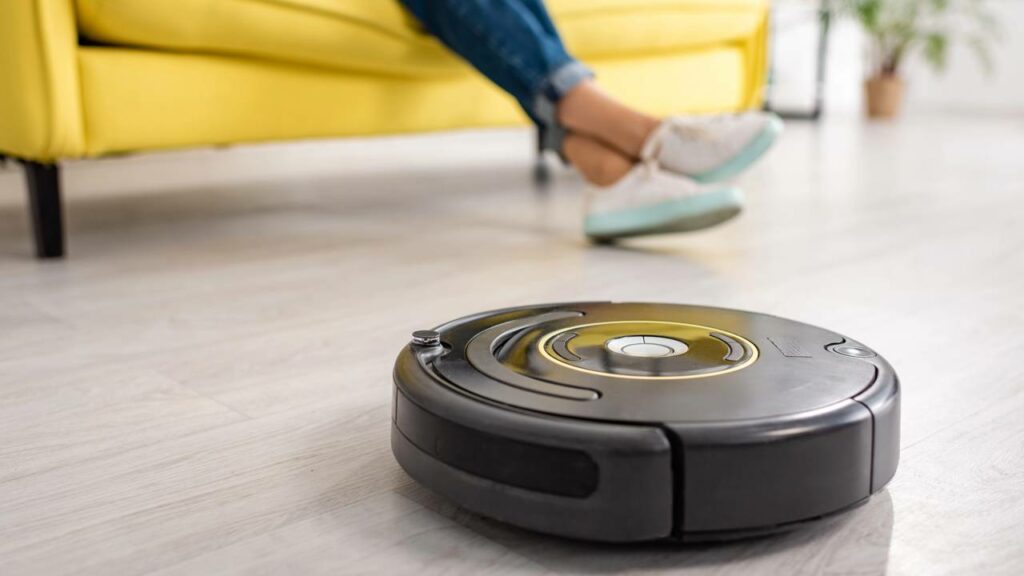 O robô aspirador não faz tudo, mas facilita muito nossa vida - Créditos: depositphotos.com / AndrewLozovyi