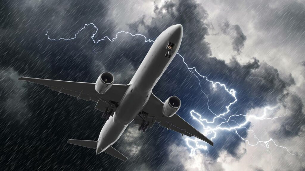 O que realmente acontece com o avião durante uma turbulência forte