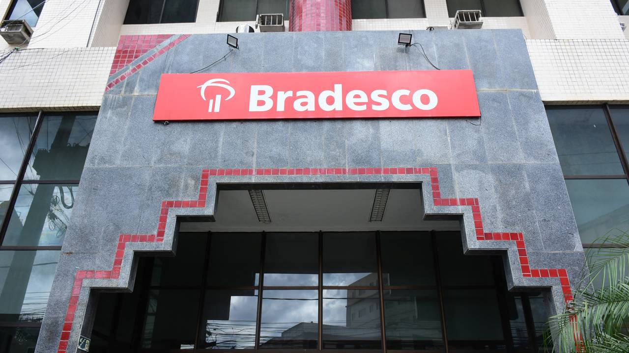 Bradesco puxa freio do home office e essas áreas voltarão ao presencial