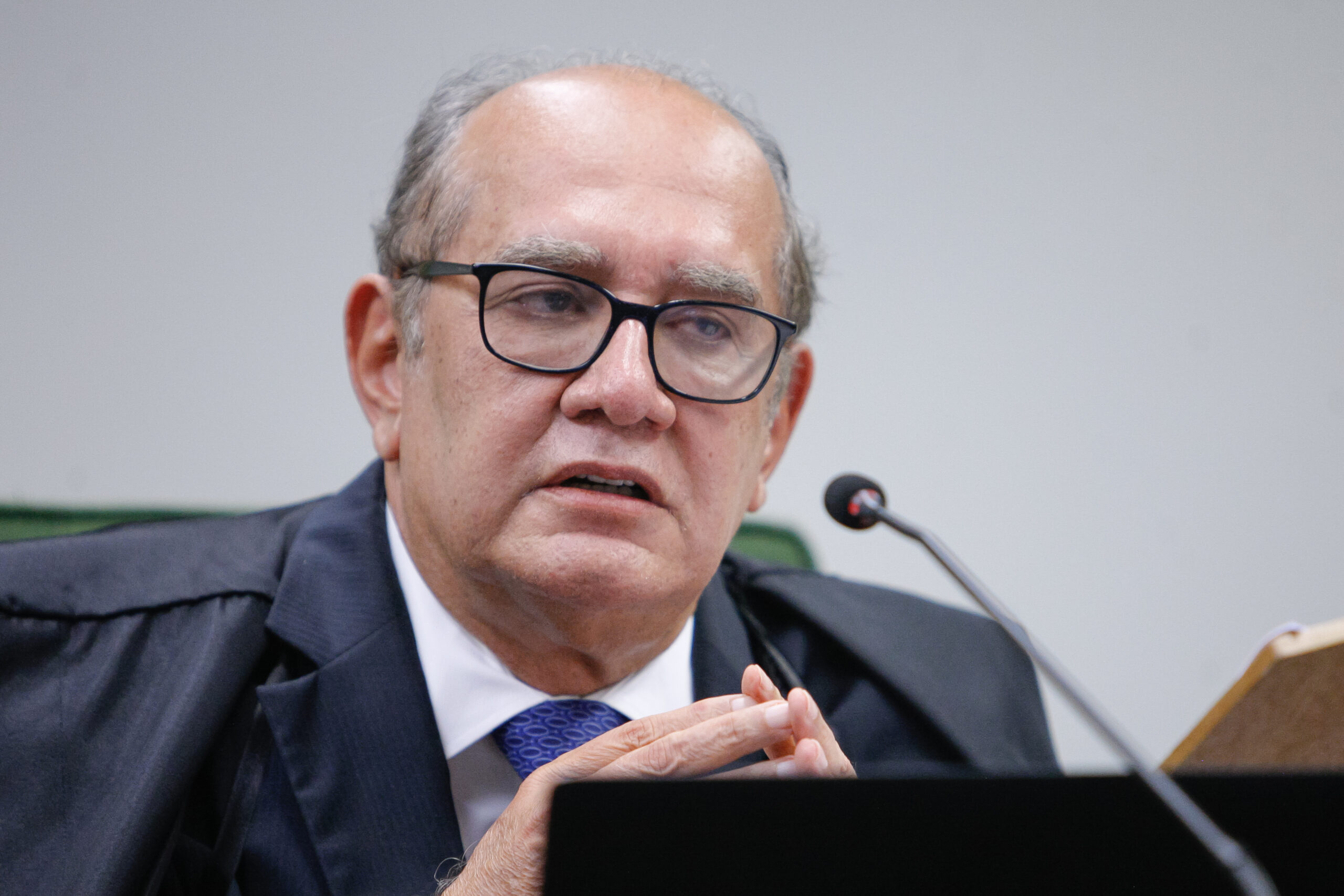 Quaest: Maioria rejeita decisão de Gilmar que dificulta impeachment no STF
