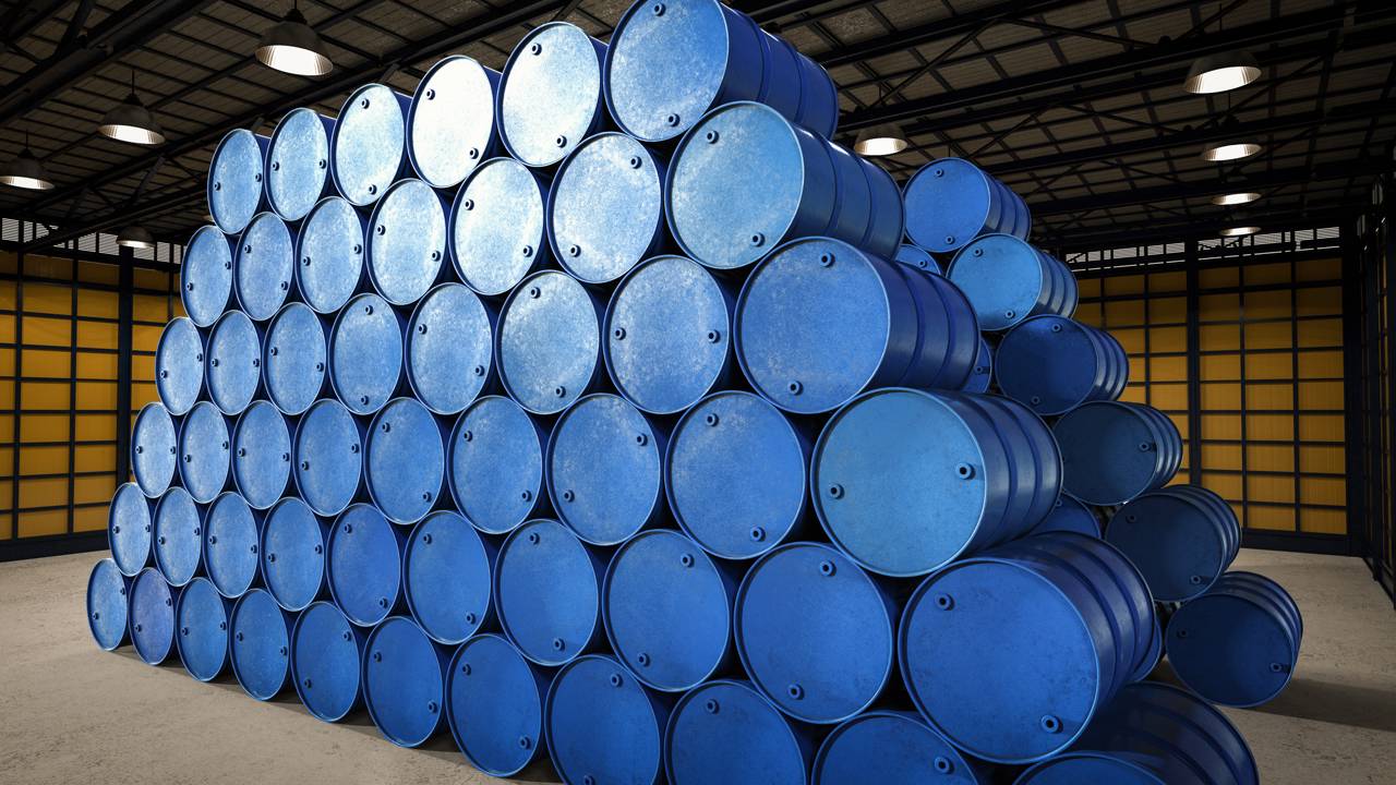 Esse barril vazio está virando solução genial para economizar água