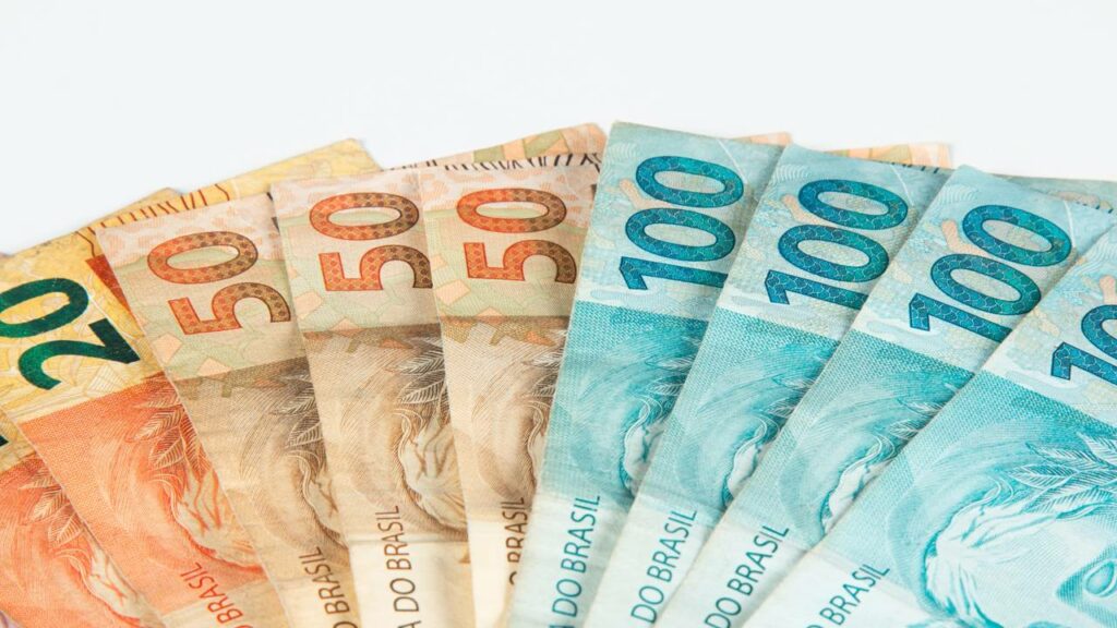 Valor de R$ 1621,00 começa a valer em 1° de Janeiro de 2026 - Créditos: depositphotos.com / gustavomello162.hotmail.com