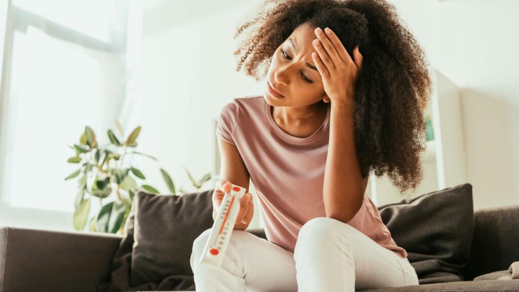 Ele fez um ar-condicionado com tubo de cobre e chegou a -10 graus