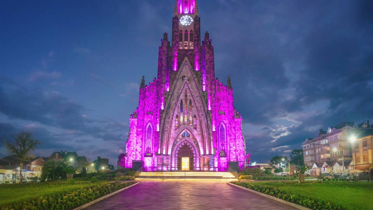 O destino da Serra Gaúcha que oferece charme europeu e experiência em uma das catedrais mais lindas do planeta