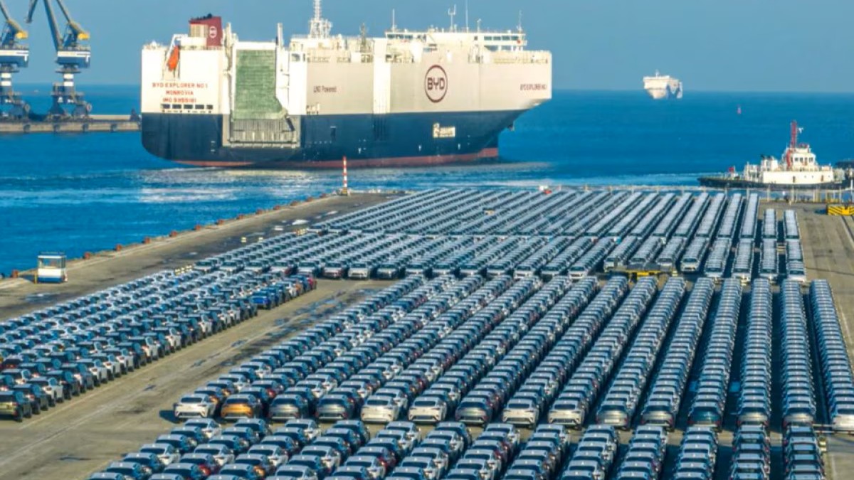 China dribla crise interna com exportação em massa de carros