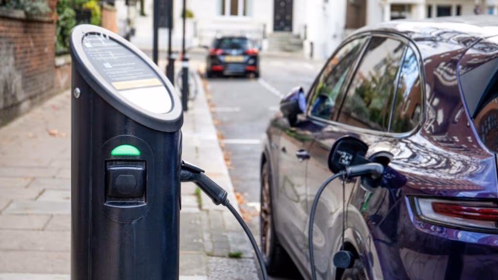 Ford e Renault anunciam aliança para produzir carros elétricos