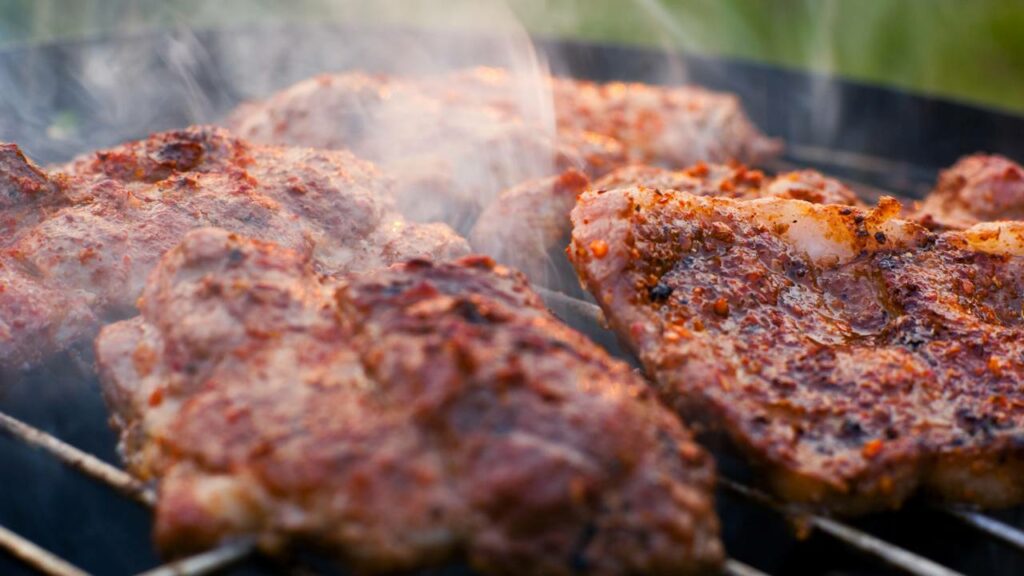 Até mesmo o Acém pode se tornar uma carne muito saborosa e suculenta se feita com cuidado - Créditos: depositphotos.com / Pietus