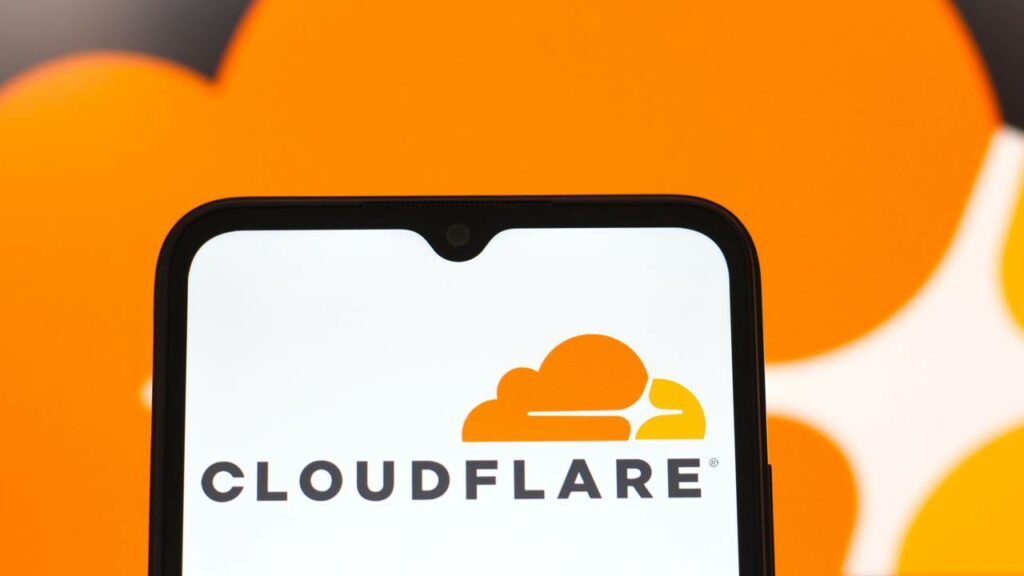 Erro 502 na Cloudflare derrubou sites no mundo todo e acendeu alerta na internet