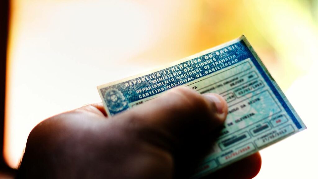 Por que você pode perder a CNH em 2026 mesmo sem multas