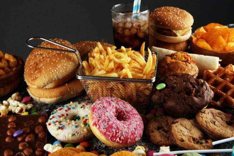 Confira os melhores alimentos para se manter hidratado no verão