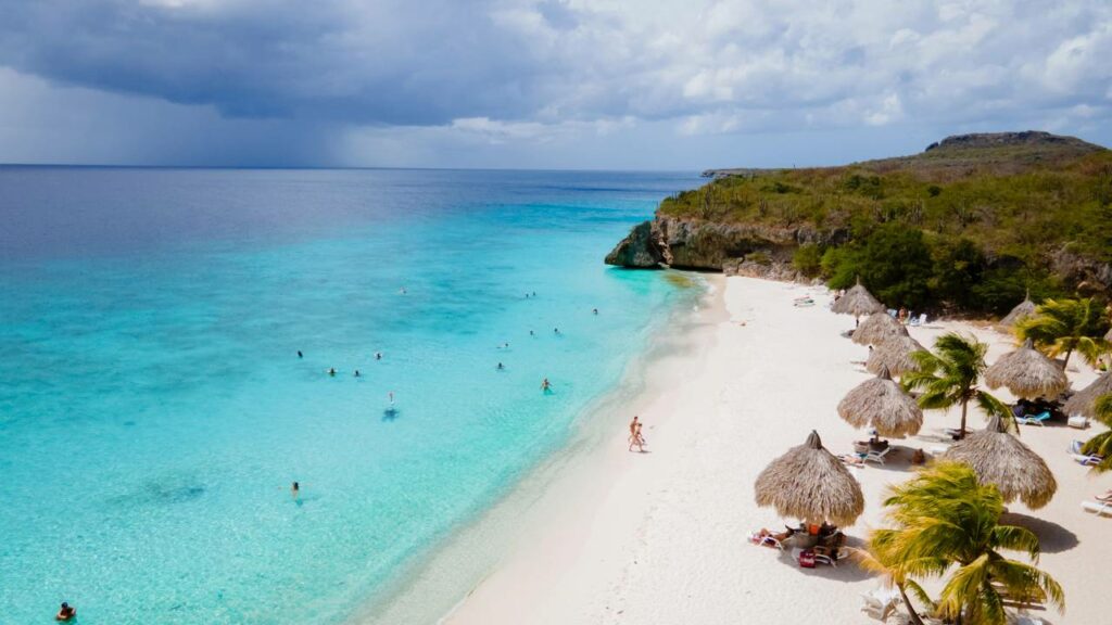 4 aeronaves escapam de colisão em Curaçao