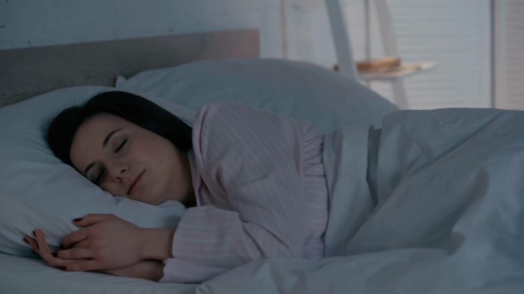 Dormir cedo pode mudar sua saúde mais do que você imagina