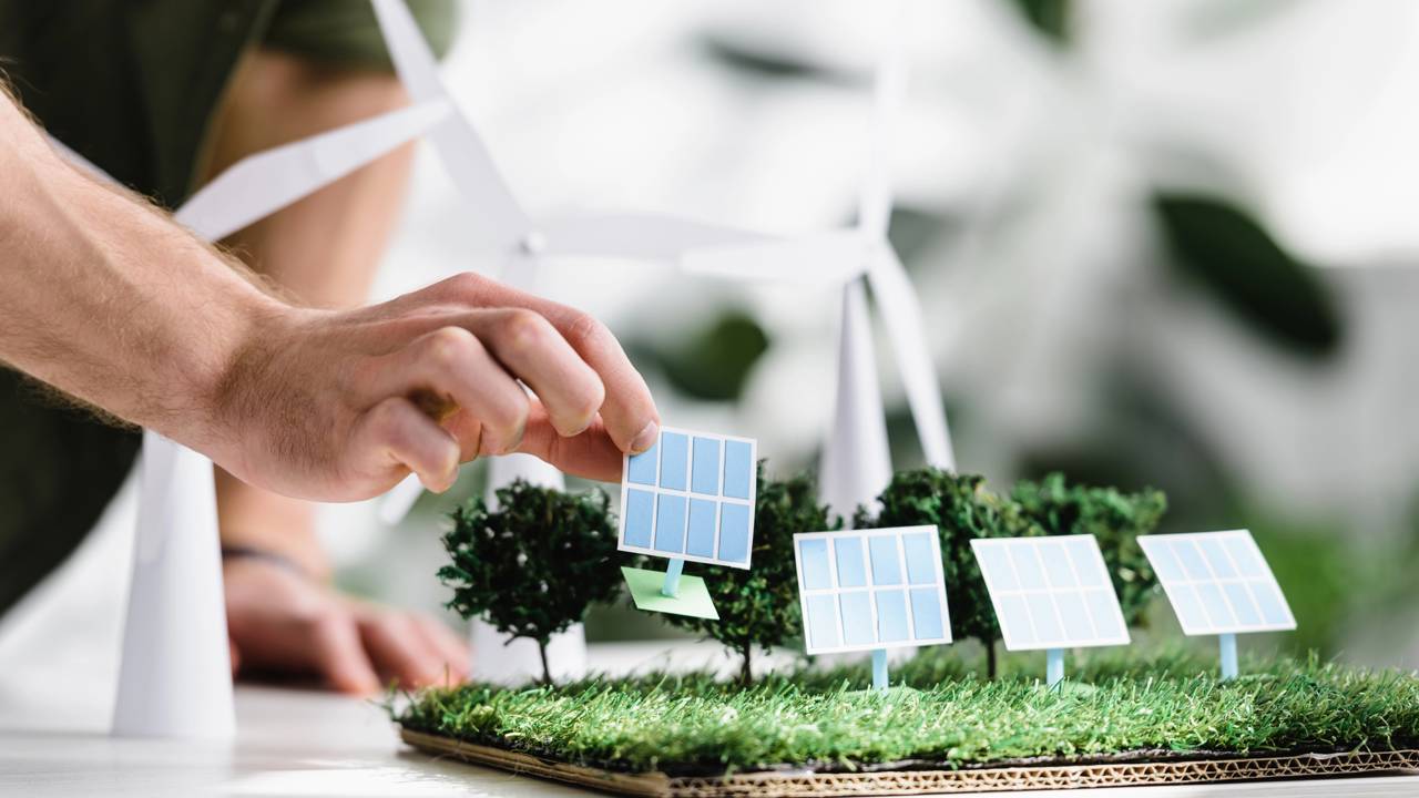 Essa profissão ligada a energia solar deve crescer de forma descontrolada até 2030