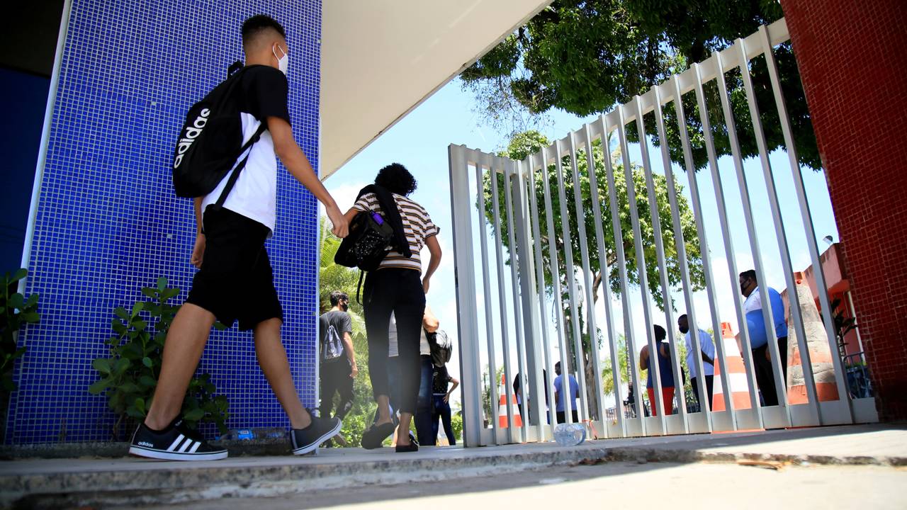 Última parcela do Pé-de-Meia no ano já tem datas; veja quando cai