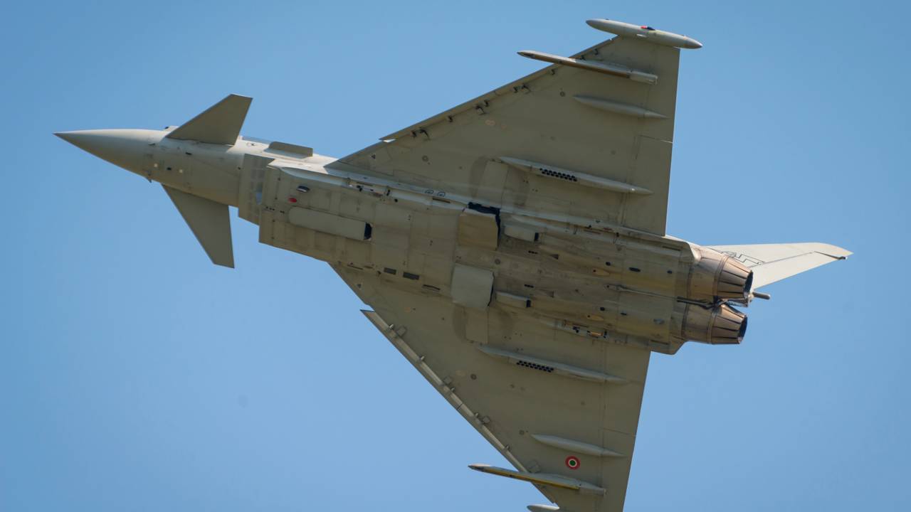 Reino Unido investe milhões no Eurofighter e reforça mensagem militar nas Ilhas Malvinas